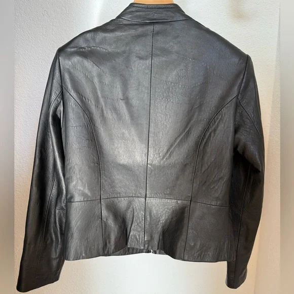 🖤 Newport News Easy Style Women’s Black Leather Jacket EUC - Picture 2 of 10